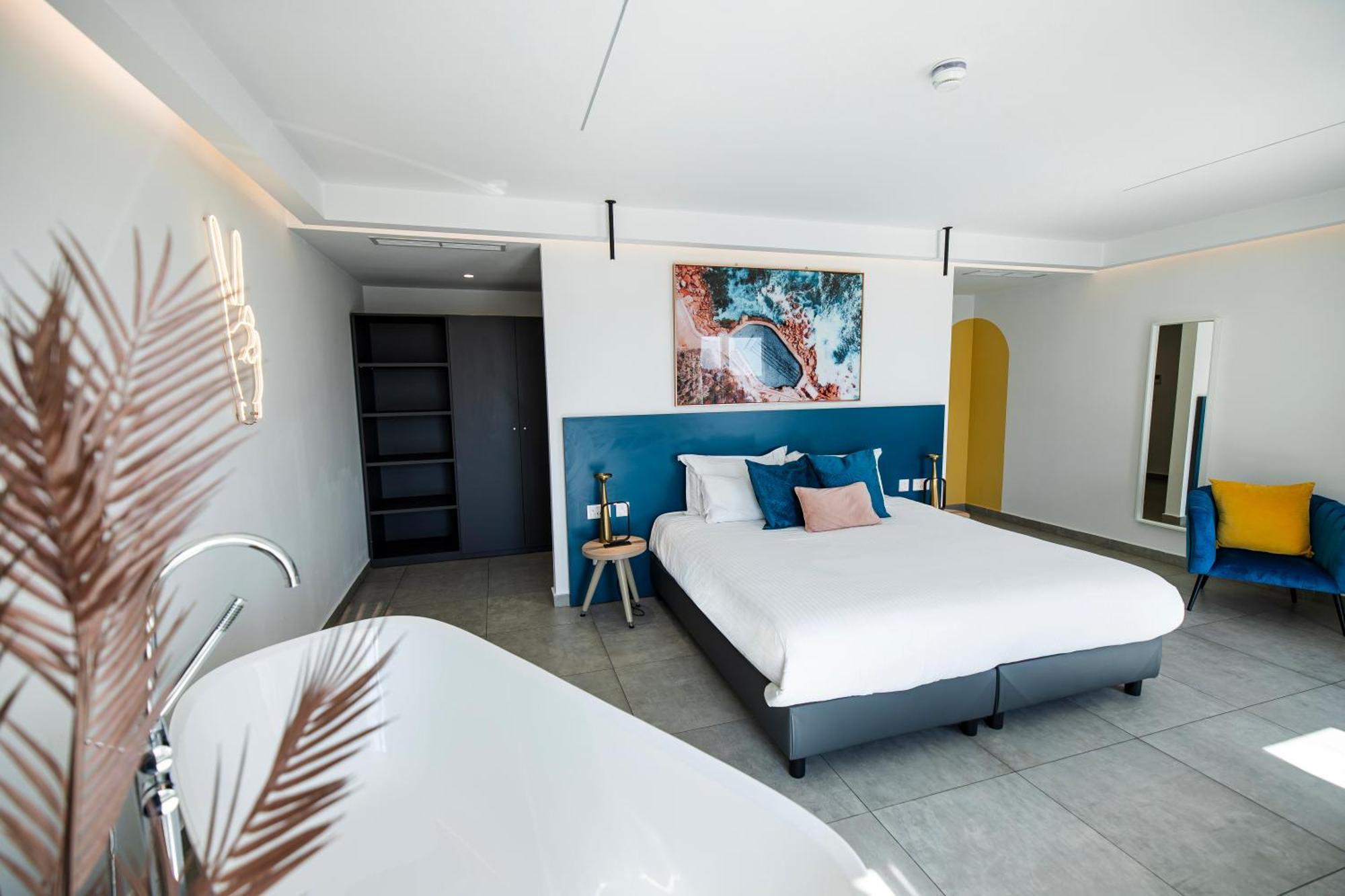 Flamingo Hotel Malta Saint Julian's Bagian luar foto