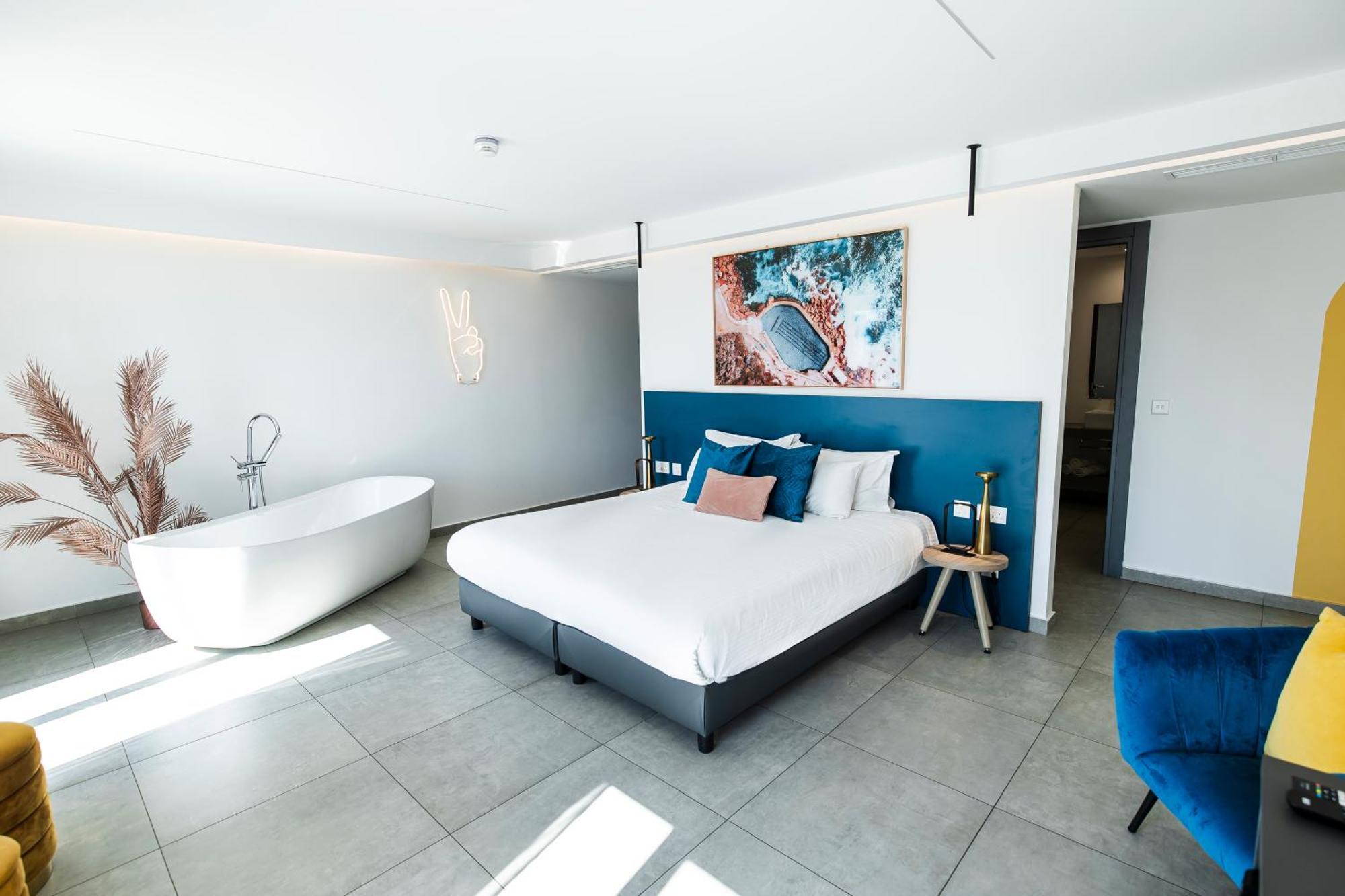 Flamingo Hotel Malta Saint Julian's Bagian luar foto